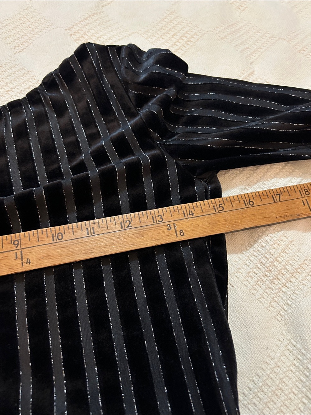 Superdown Black and Silver velvet Bodysuit. s new with tags - Picture 7 of 8